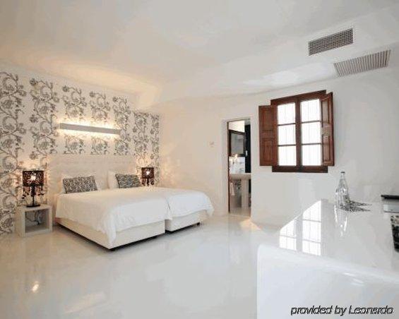 Hotel Zhero Cas Catala